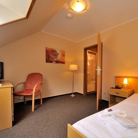 Waldhotel Bad Bibra Exterior photo